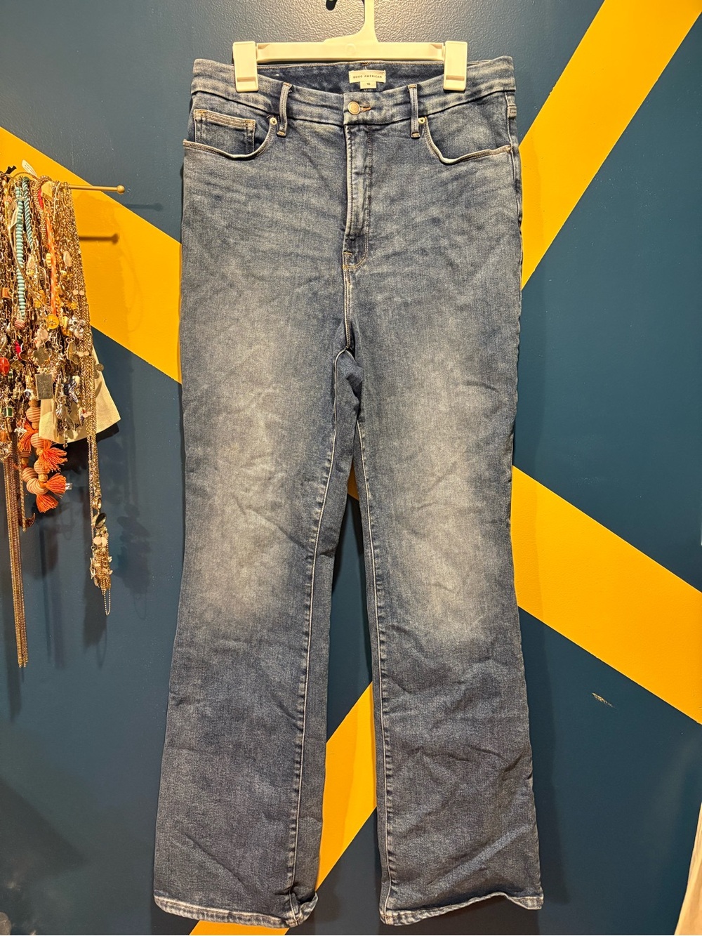 Good American Medium Wash High Rise Flare Jeans EUC